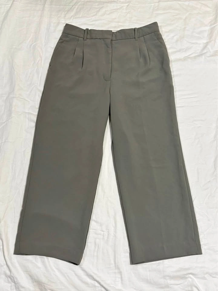 Aritzia Effortless Pants - Grey