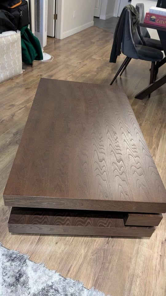 Stylish Wood Coffee Table - photo 2