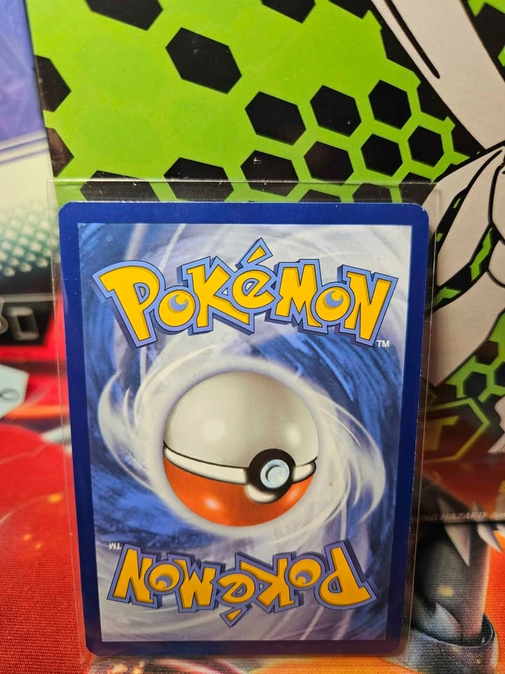 Shiny Pikachu - Paldean Fates - Pokemon TCG - photo 5