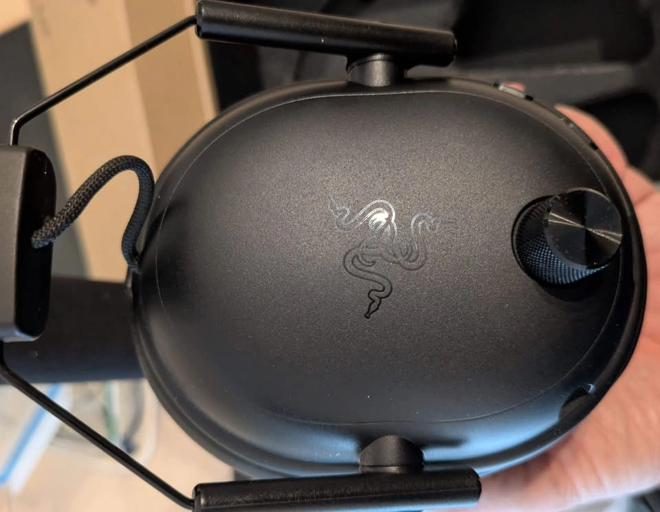 Razer BlackShark V3 Wireless Gaming Headset – Like New – PC / PS - photo 3
