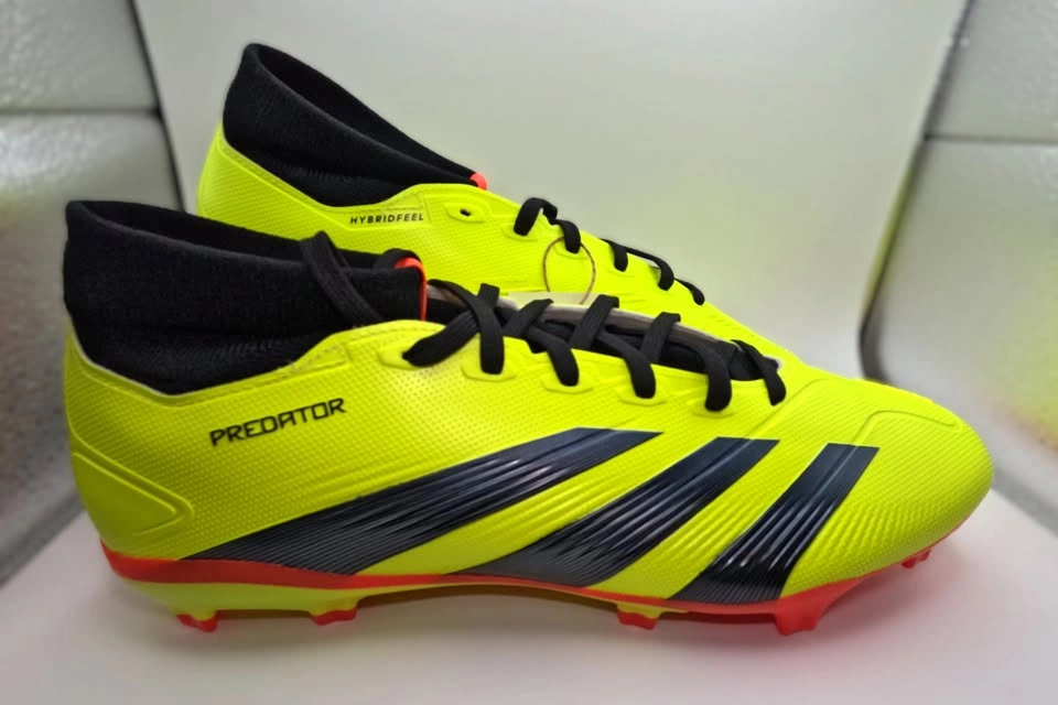 Adidas Predator League Soccer Cleats FG Size 10.5