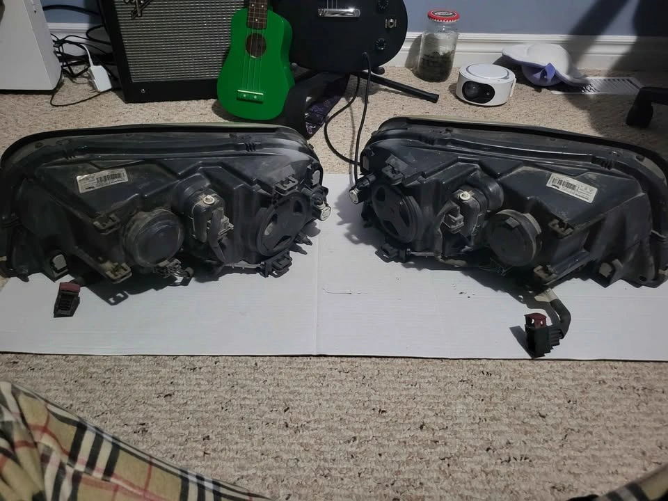 2007-2014 Volvo XC90 HID Headlights (L&R) - photo 2