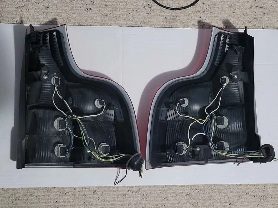 Volvo XC90 Tail Lights 2007-2012 - photo 2