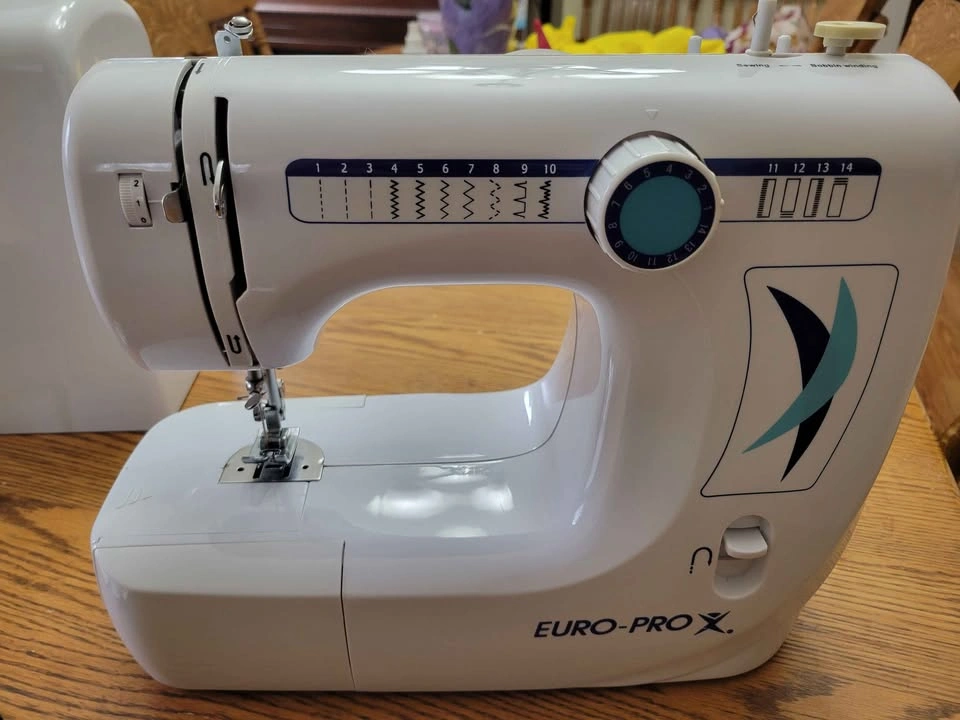 Sewing machine (Euro-ProX 464xc) - photo 2