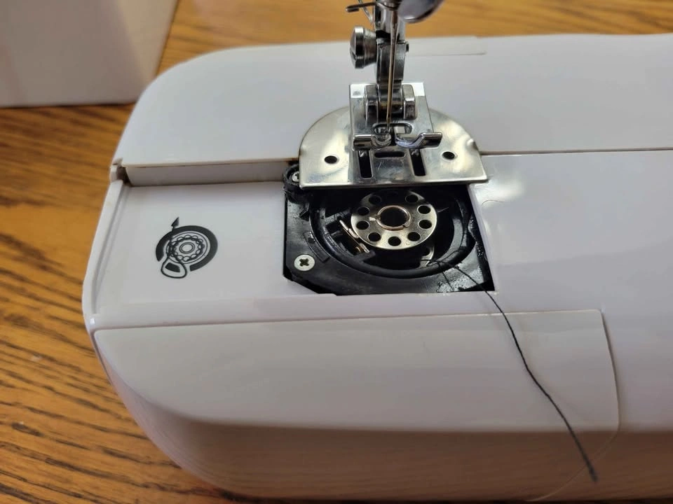 Sewing machine (Euro-ProX 464xc) - photo 5
