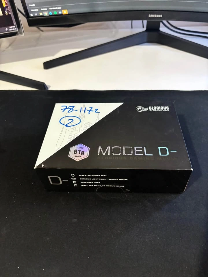 Glorious Model D Minus Honeycomb Mouse - photo 2