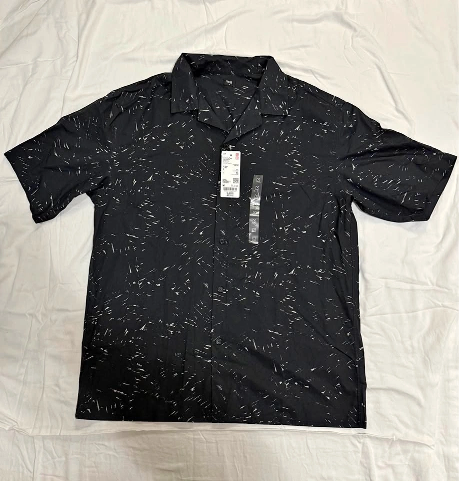 Uniqlo Short Sleeve Button-Up Shirt - Mens M - Black