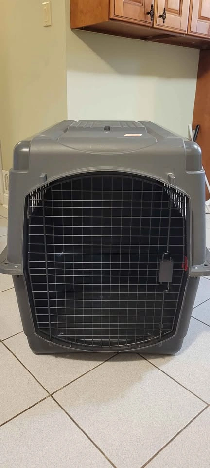 Pet Carrier - Petmate Light Gray 70-90 LBS - photo 3
