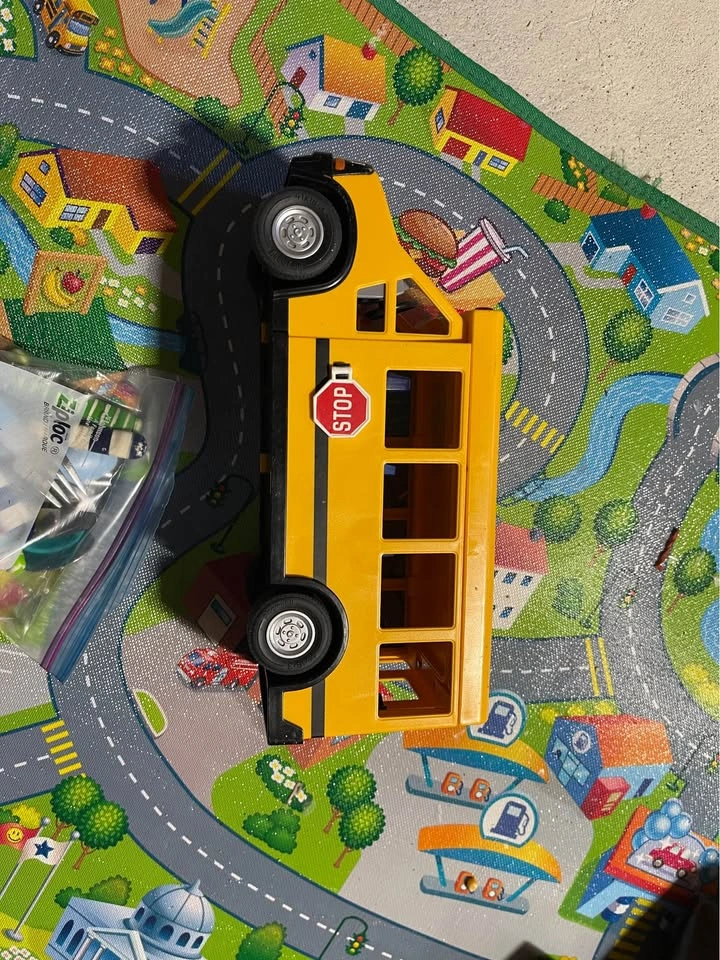 Playmobil School Bus with Lights - photo 3