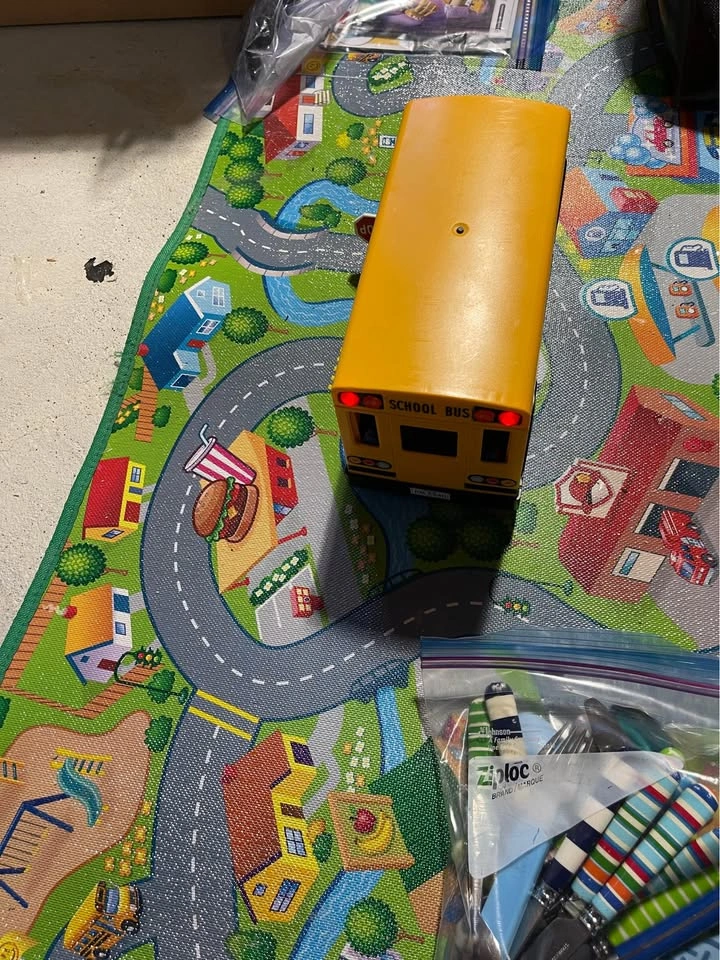 Playmobil School Bus with Lights - photo 4