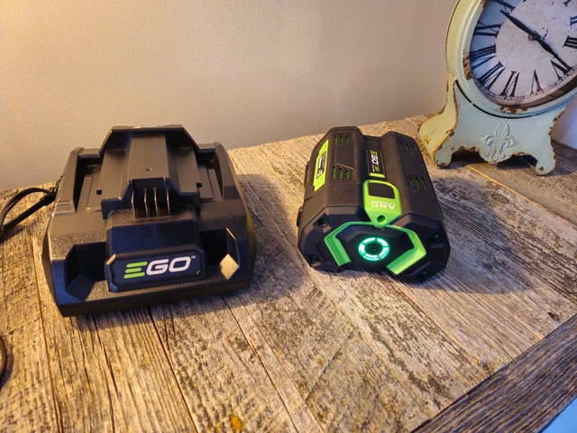 EGO 5 AH BATTERY AND 320 W CHARGER