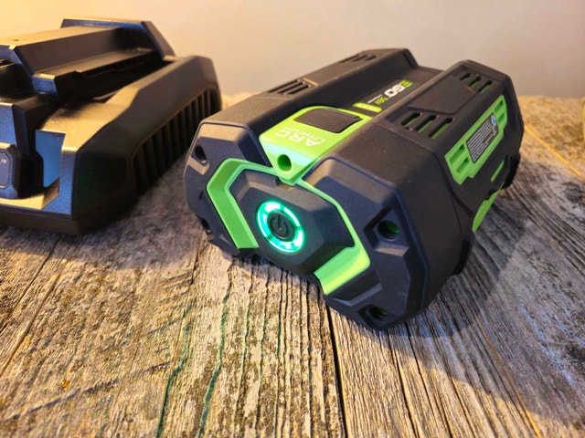 EGO 5 AH BATTERY AND 320 W CHARGER - photo 3