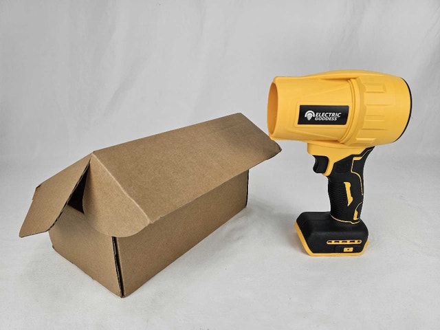 Portable Blower, Use Dewalt Batteries TOOL ONLY