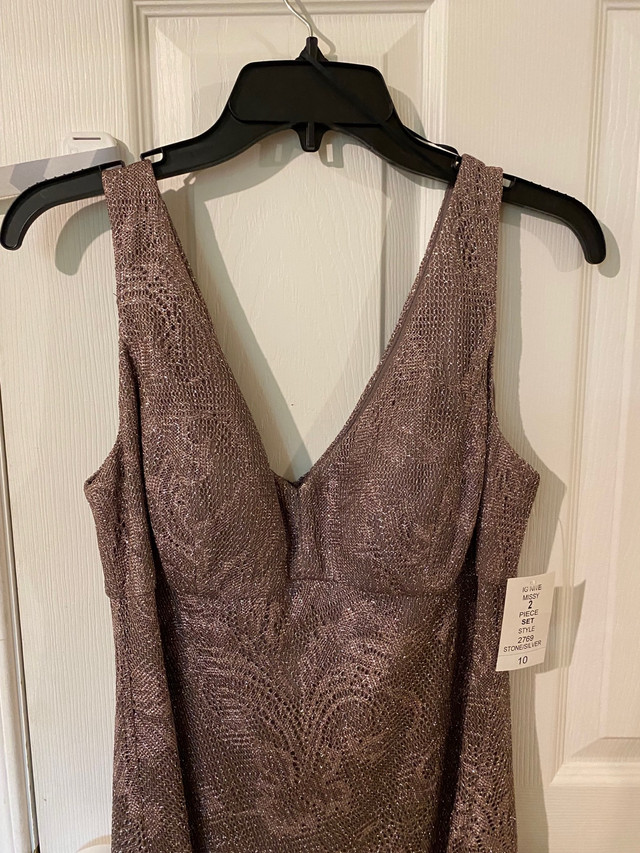 BNWT Stunning gown!