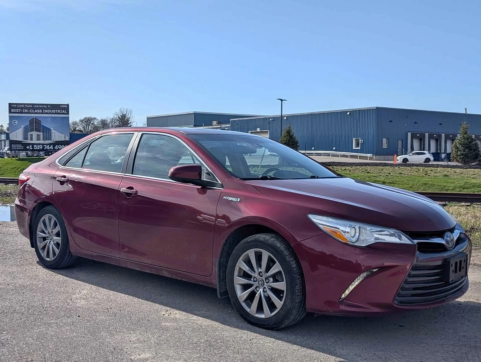 2017 Toyota Camry Hybrid XLE