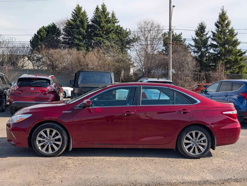 2017 Toyota Camry Hybrid XLE - photo 3
