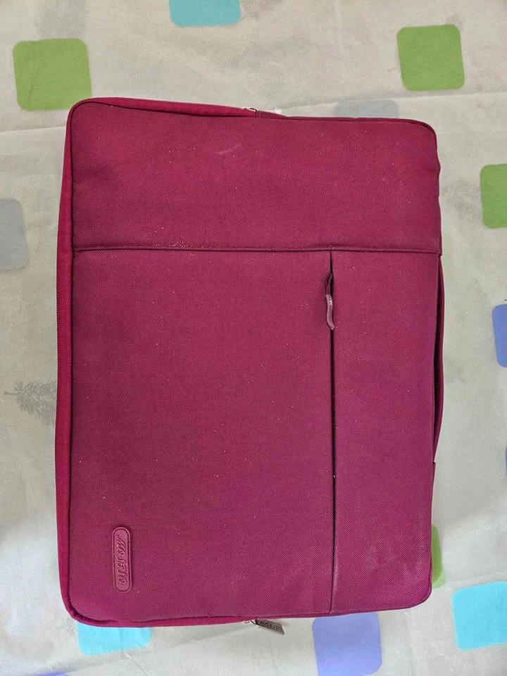 16" Maroon Laptop Case