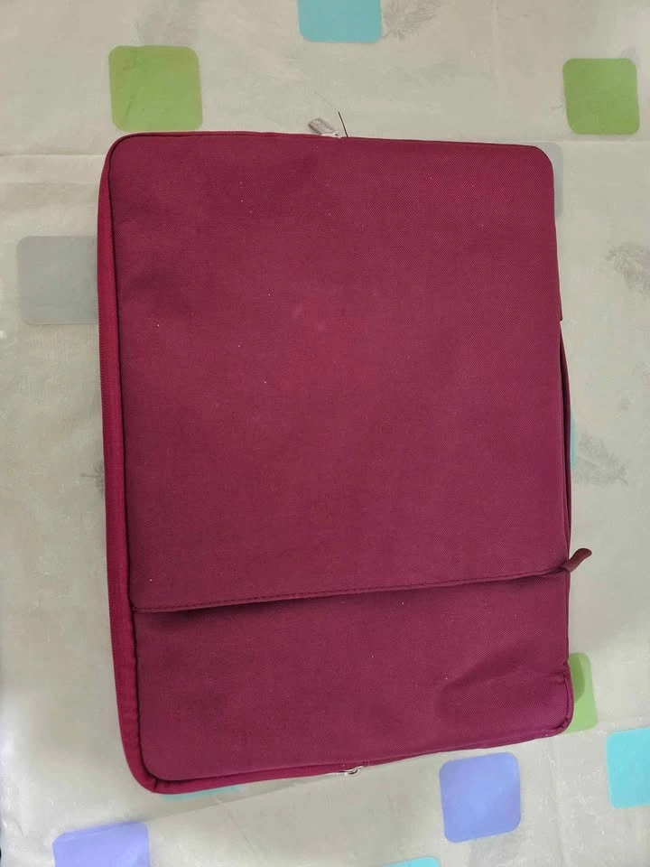16" Maroon Laptop Case - photo 2