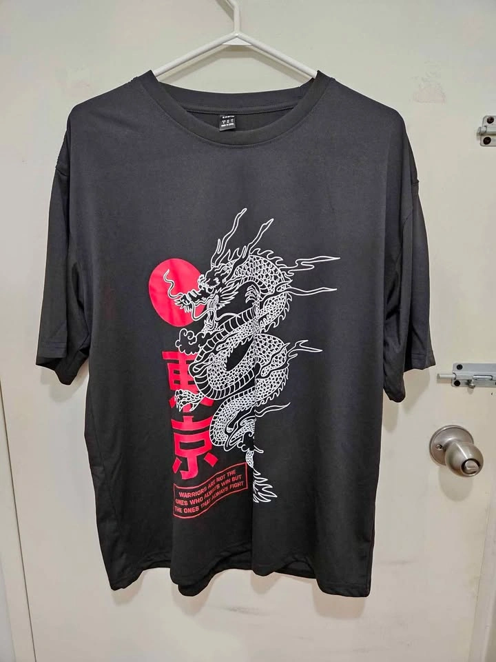 Japanese Dragon Graphic T-Shirt