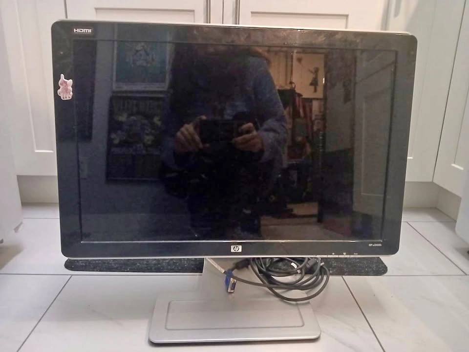 HP 24" Monitor with Adjustable Stand