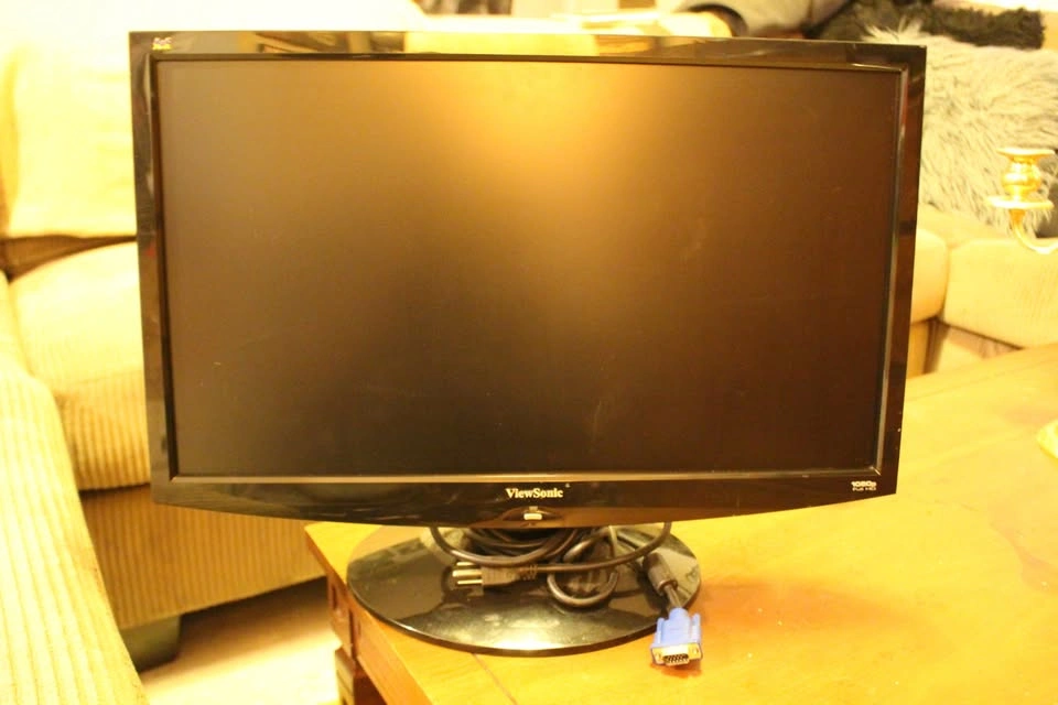 22" Computer Monitor