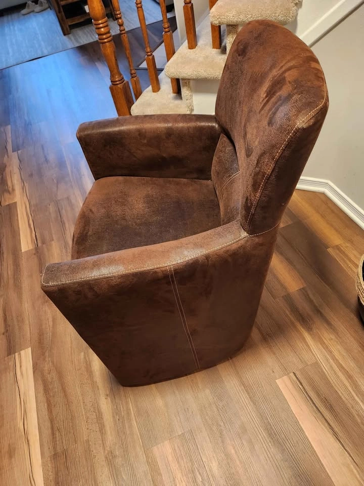 Vintage Brown Faux Leather Accent Chair - 24" Width - photo 2