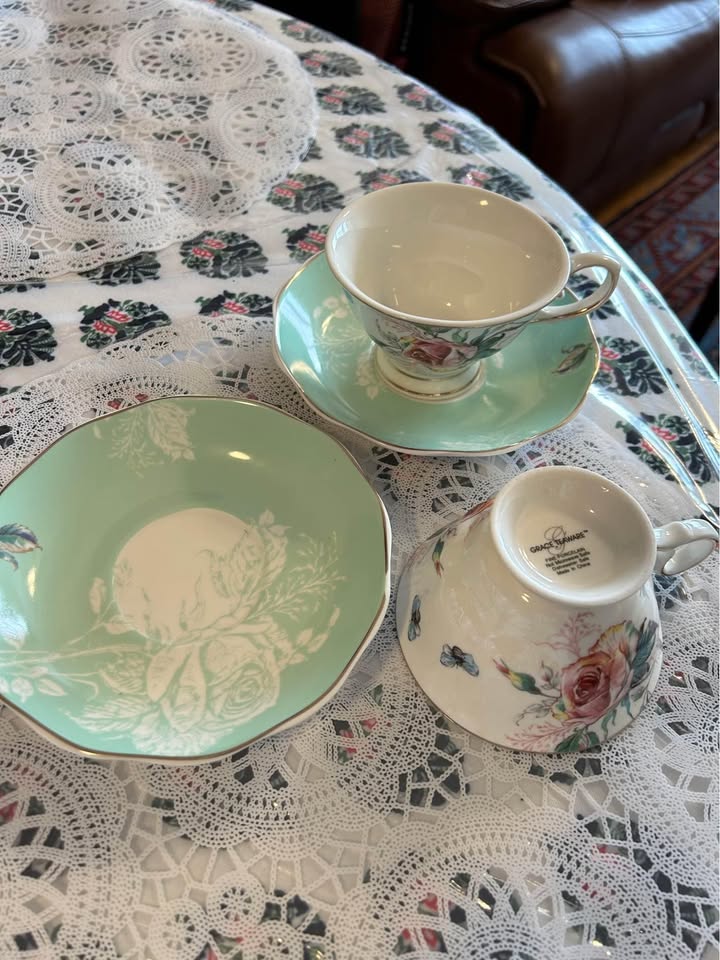 Teacups and Saucers for 2 - photo 2