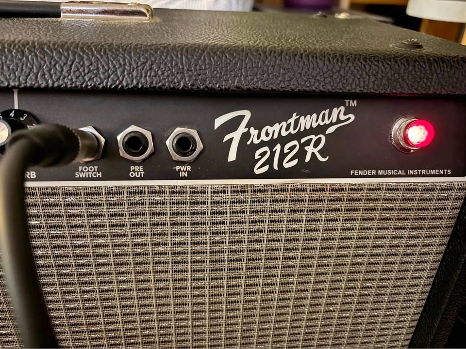 Fender Frontman 212r Amp (100-watt, Solid-state 2x12”)