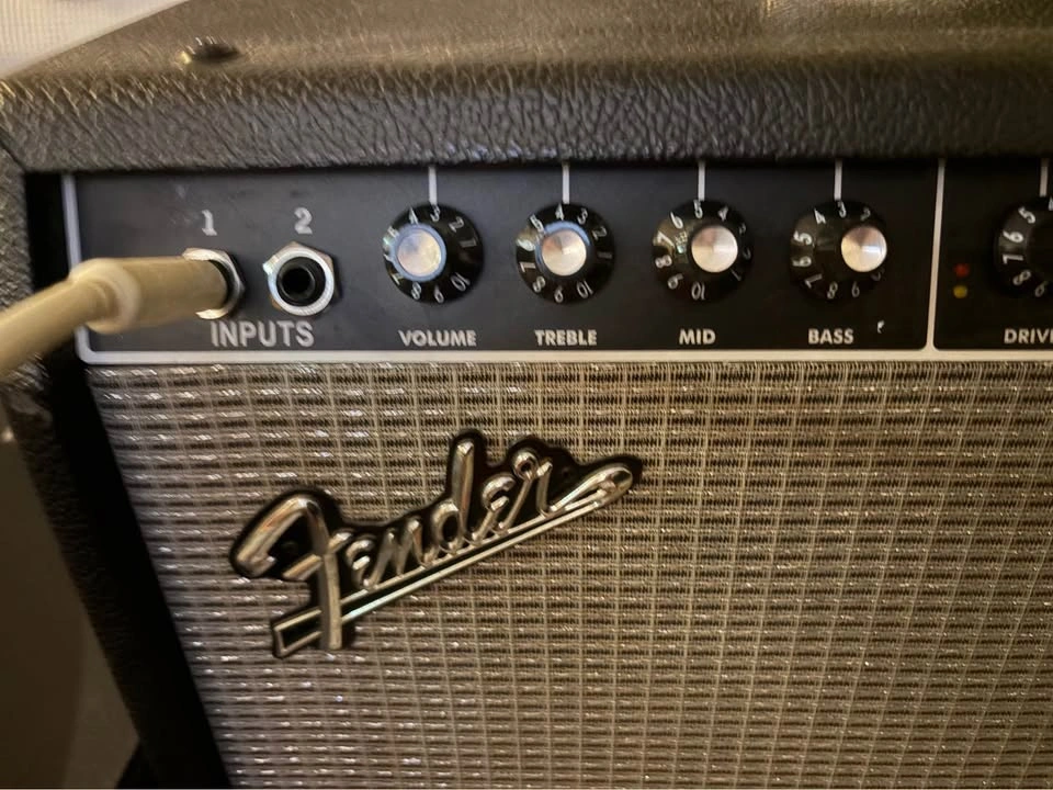 Fender Frontman 212r Amp (100-watt, Solid-state 2x12”) - photo 2