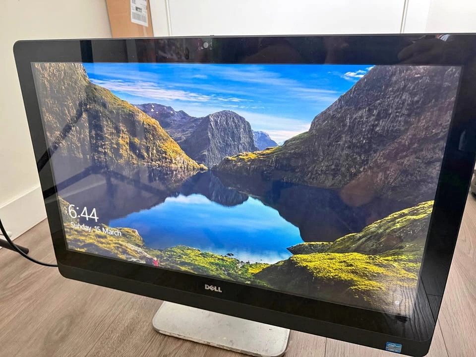 Touchscreen Dell XPS One 27" All-in-One Desktop - i7 / 8GB RAM /