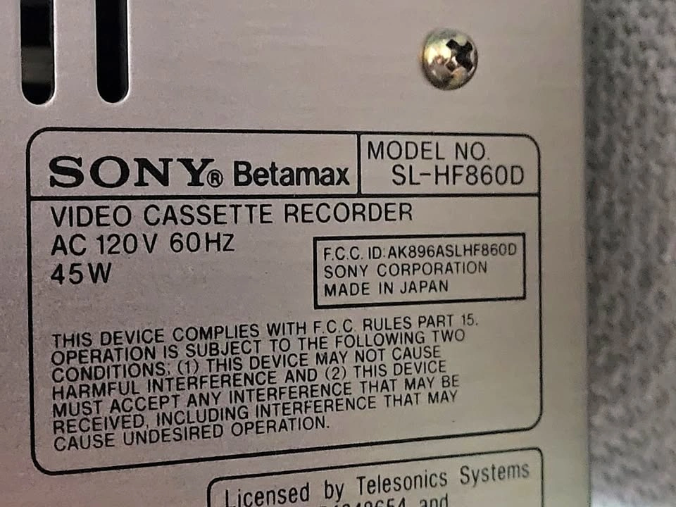 Sony Betamax SL-HF860D VCR Works, Remote, Japan