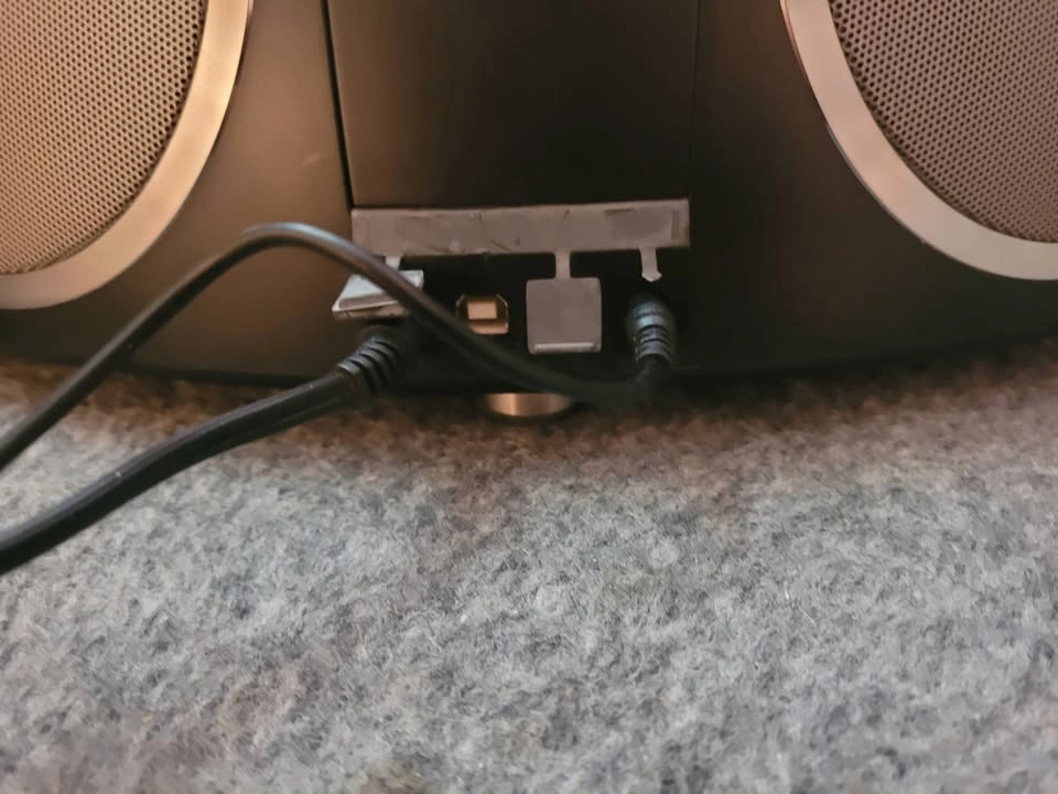 Harman Kardon Go+Play 1st Gen Portable Speaker - photo 4