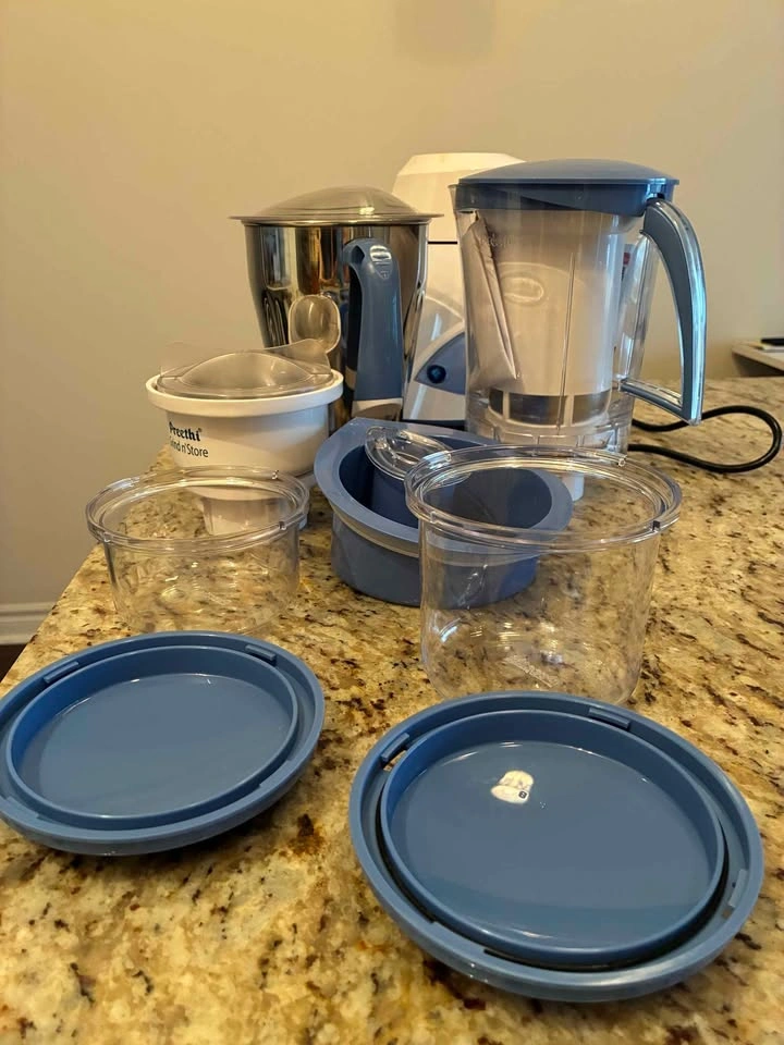 Preethi Blue Leaf Platinum Mixer Grinder Set - Like New - photo 4