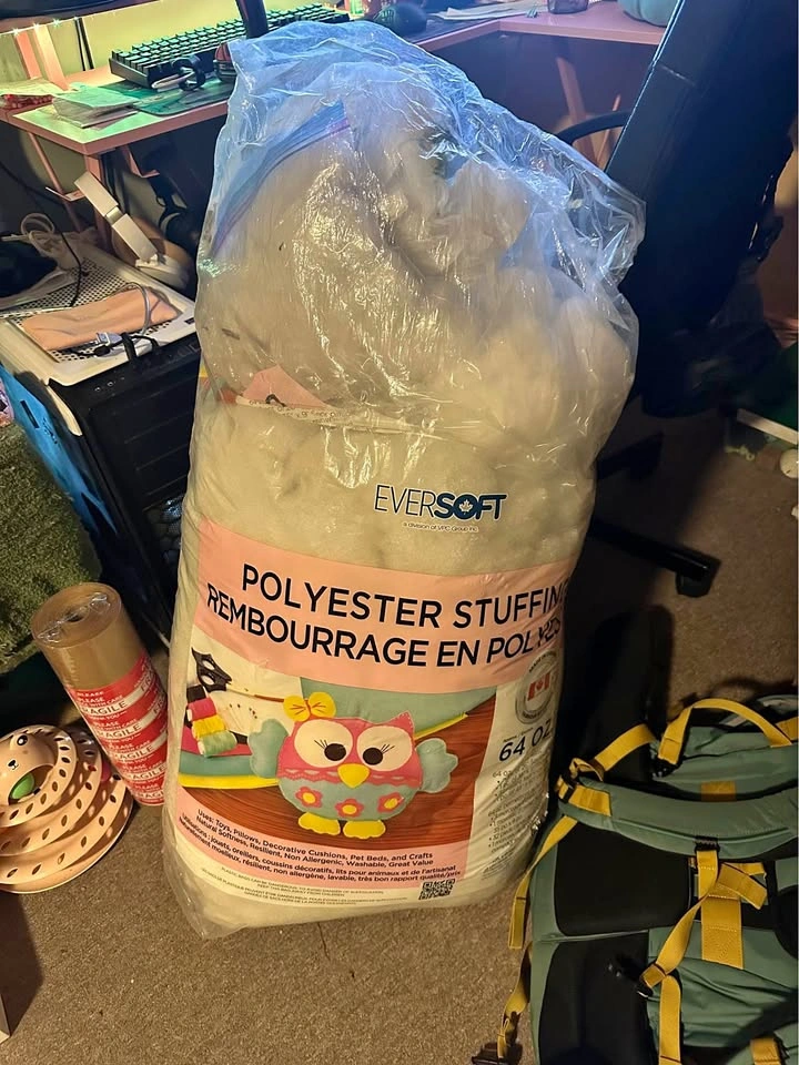 Bulk Polyfil stuffing for cushions, plushies