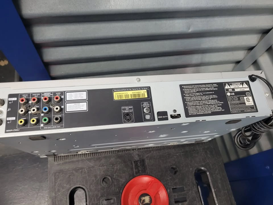 LG HiFi DVD/VHS/VCR Combo - photo 5