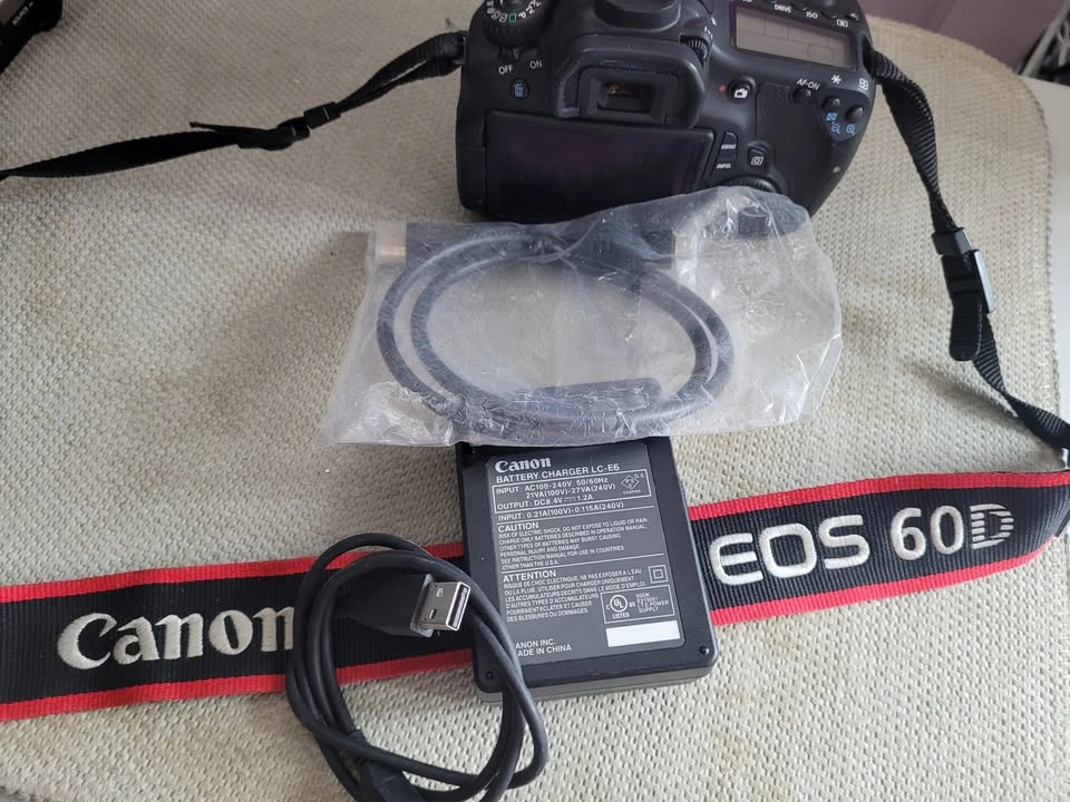 Canon EOS 60D DSLR Camera - photo 3