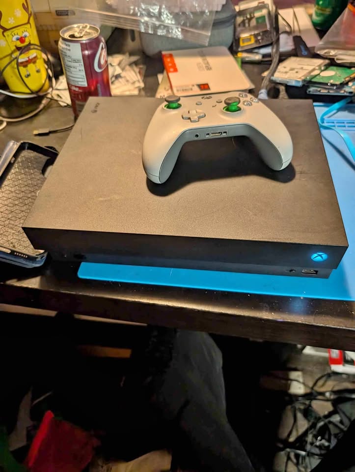 xBox One X 1tb