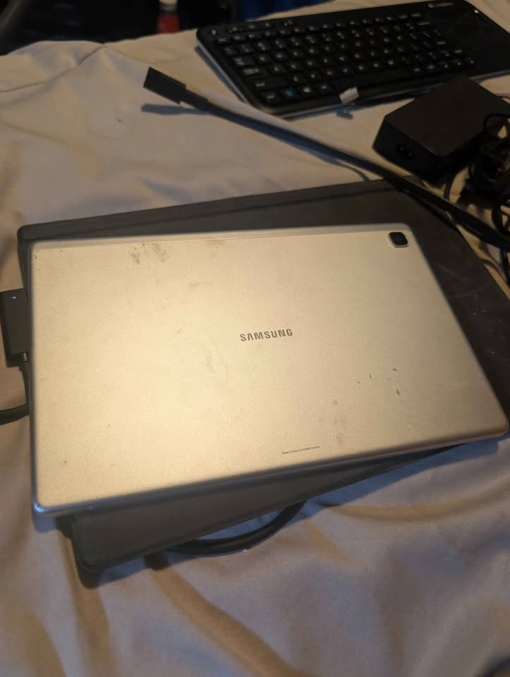 32gb Samsung Tab A7 SMT500 - photo 2
