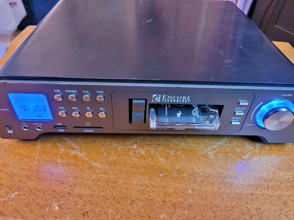Encore Technology Deluxe Stereo Cassette System