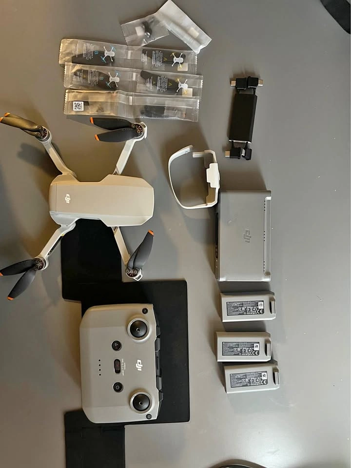 DJI Mini 3 Drone Fly More Combo - 3 Batteries