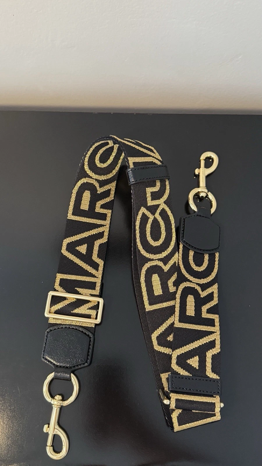 MARC JACOBS strap