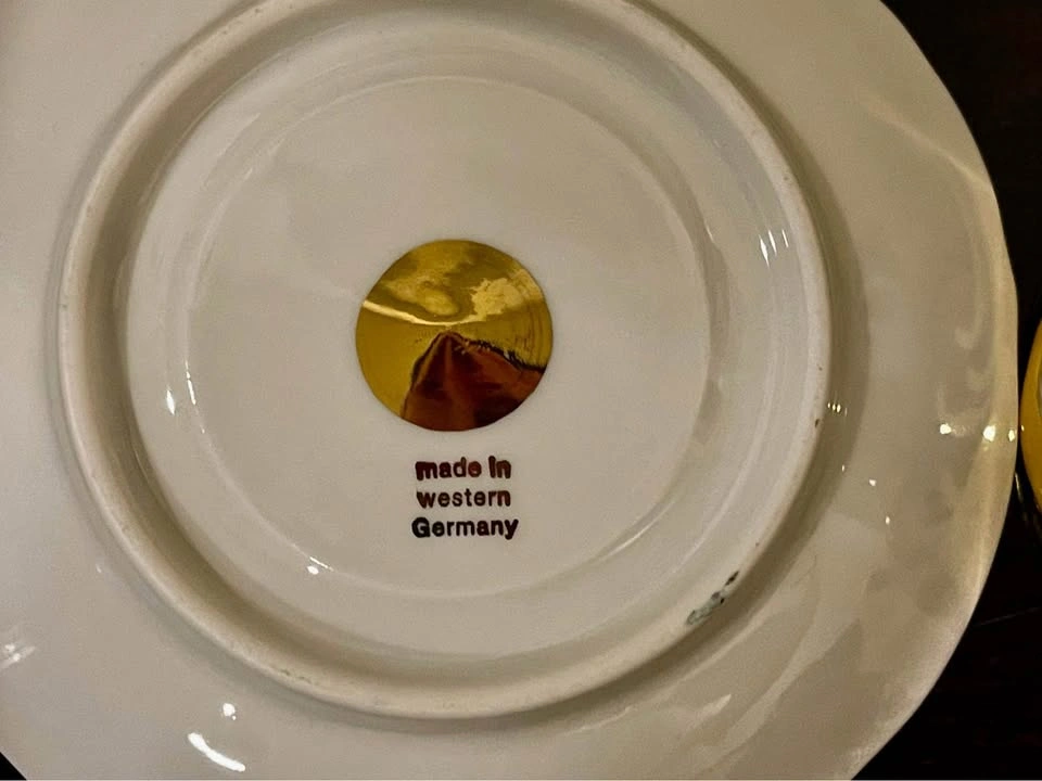 Vintage Small coffee cup and saucer - photo 3