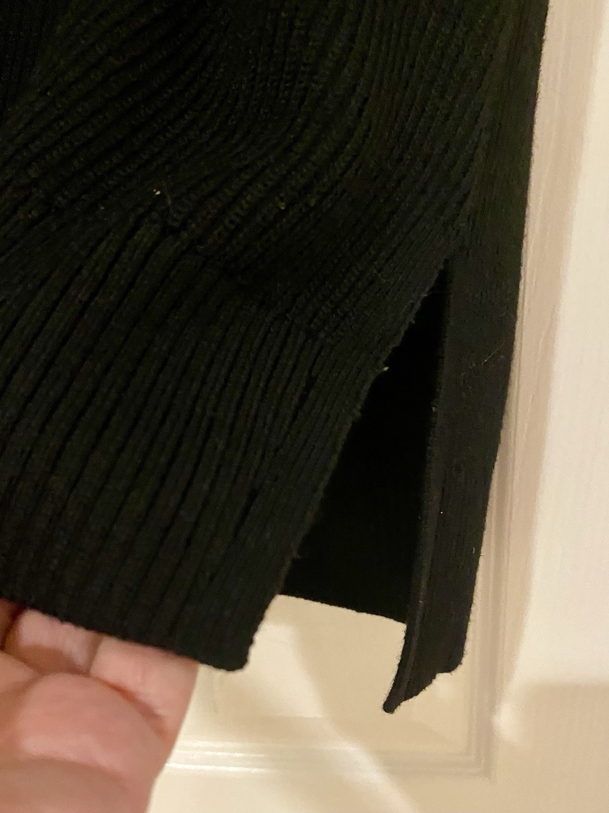 Athleta Hanover Refined Sweater V Neck Women Large Black - photo 3