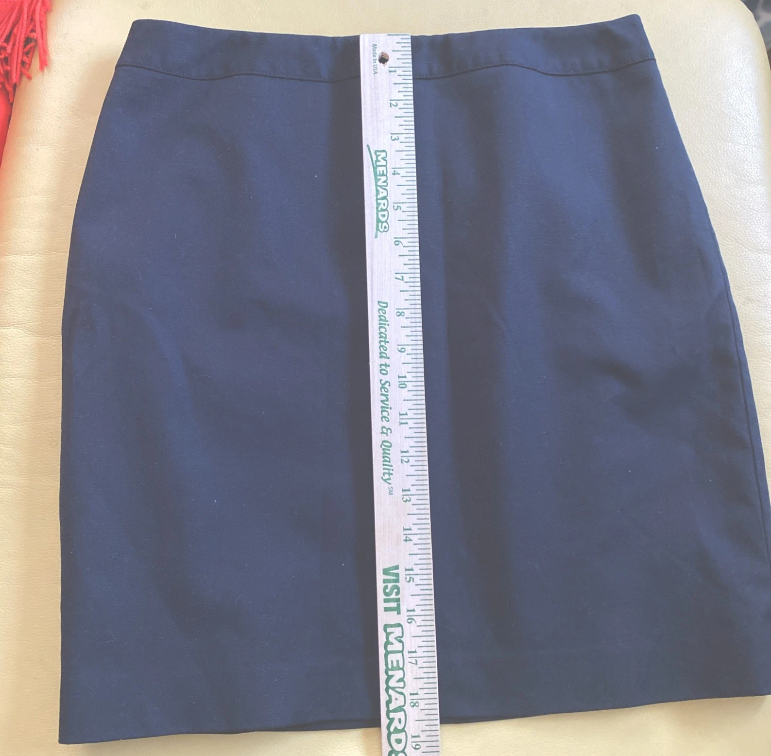 Tahari Black Over The Knees Pencil Skirt - Size 8