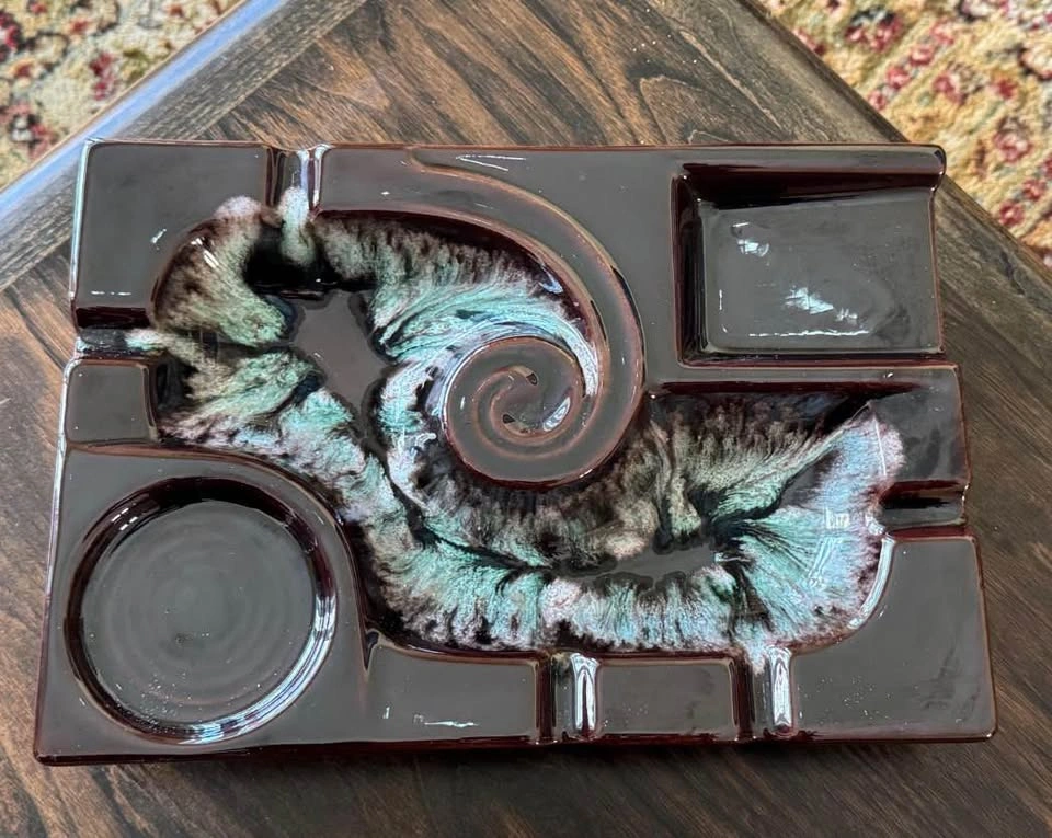 Beauce Pottery Quebec Canada 711 Ceramic Ashtray w/ Lighter Hold - photo 2