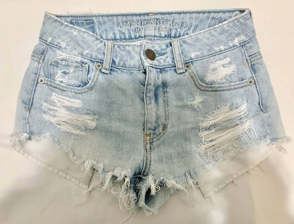 American Eagle Festival Denim Shorts - Size 00