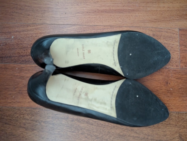Cole Haan Black Leather Pumps - photo 4