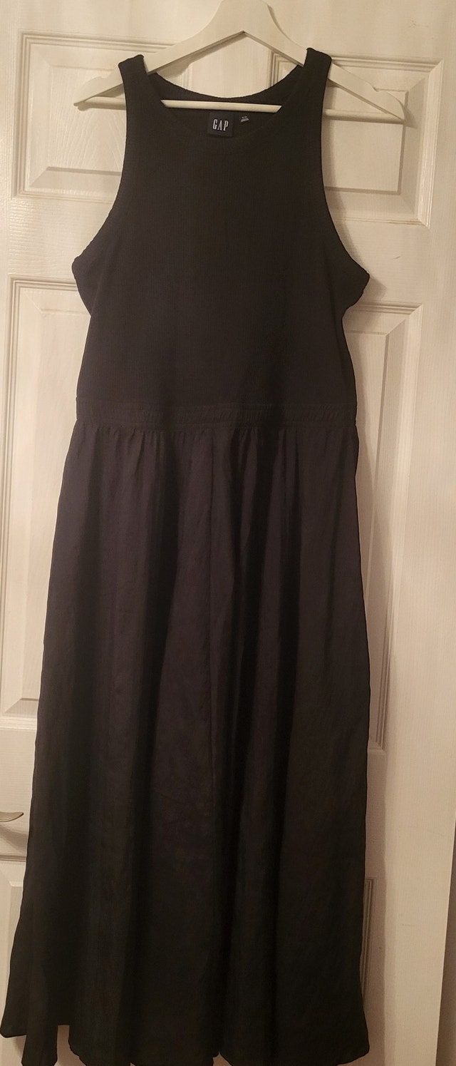 Gap Textured Crinkle Midi Dress