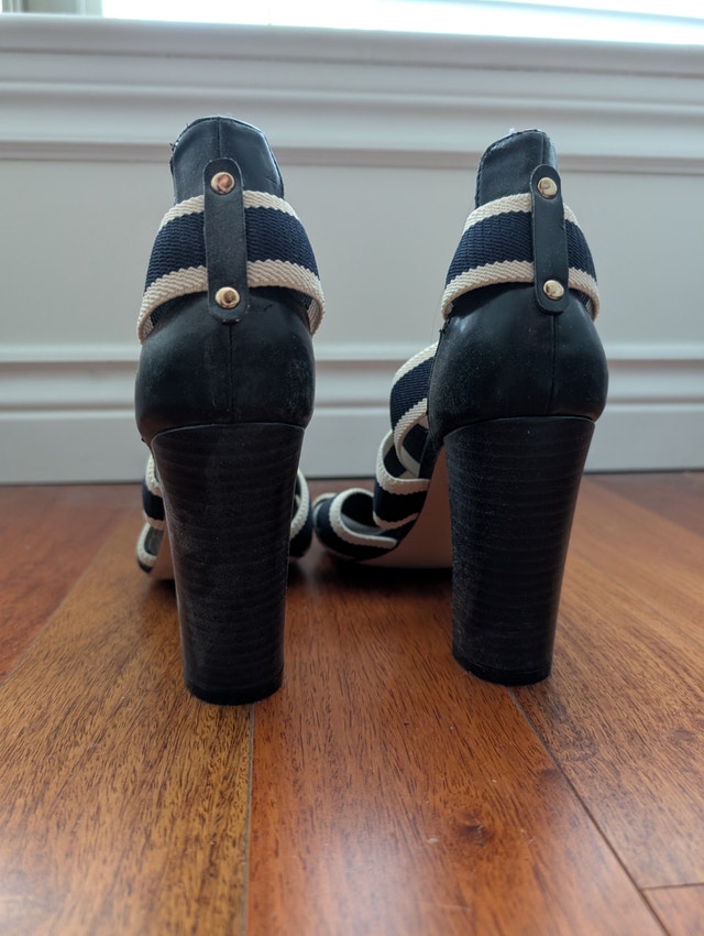 Ann Taylor Navy Blue & Cream Contrast Elastic Heels - photo 3
