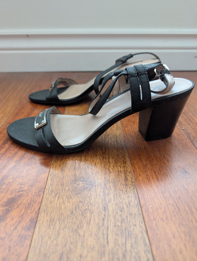 DKNY Black Leather Sandals - photo 2